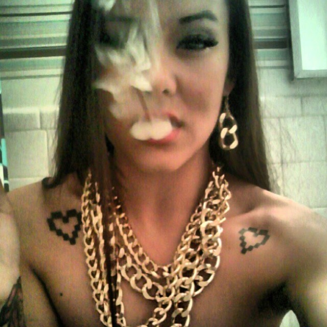 ♡☮ [@goddess_sunshine] Featured Model on TheMarijuanaModels.com →BIG NEWS! Our cannabis social network @KUSHCommon is now available for Apple and Android!!!!