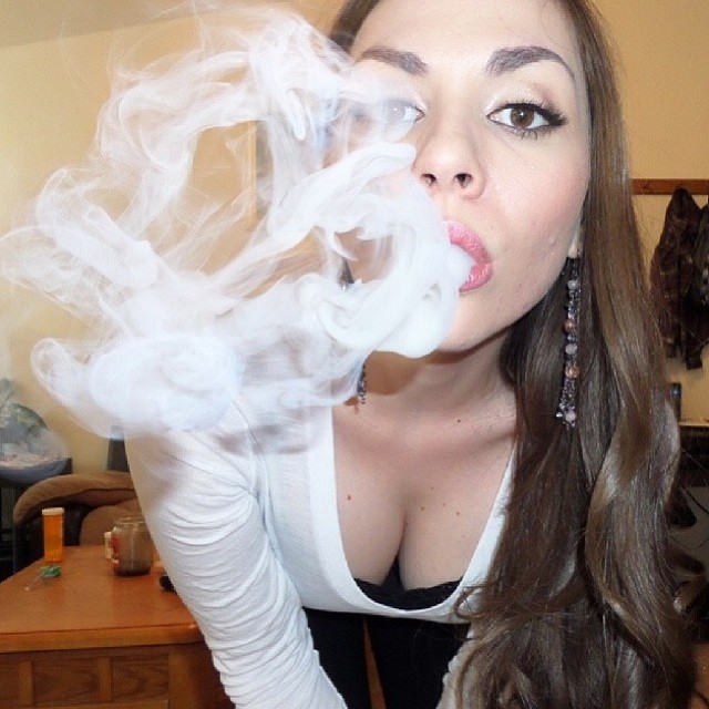 ♡☮ @sugartits_420 ☮♡ Featured Model on TheMarijuanaModels.com ❀Tag→