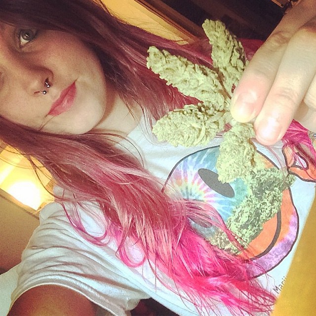 Ft Model @cloudyhaze_ Rockin our Smiley Weedstache tee! 
Link to our shop in bio!