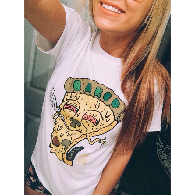 Dis cutie @deanna_hnilica ️
️️️️️️️️️️️
BAKED TEES (AND LOTS OF OTHERS) ARE ONLY $13 TODAY!
️️️️️️️️️️️
SHOP.KUSHCOMMON.COM