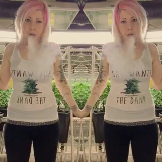 Ft Model @lacy.laplante
Wearing her SHE WANTS THE DANK tank
️sold out️
BUT if we reprint, which do you want???
️Tank
️Crop top
️T-shirt
️Sweatshirt
See what's in stock at our shop!
️SHOP.KUSHCOMMON.COM