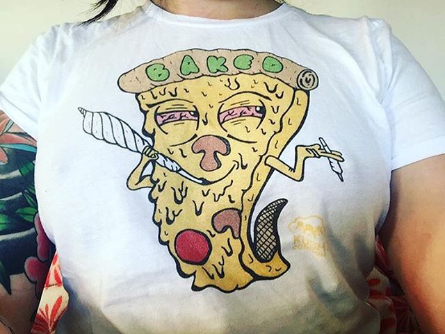 This pizza is extra BAKED
Ft @mokequeeen 3 days left to receive US orders in time for the holidaze!
www.shop.kushcommon.com
