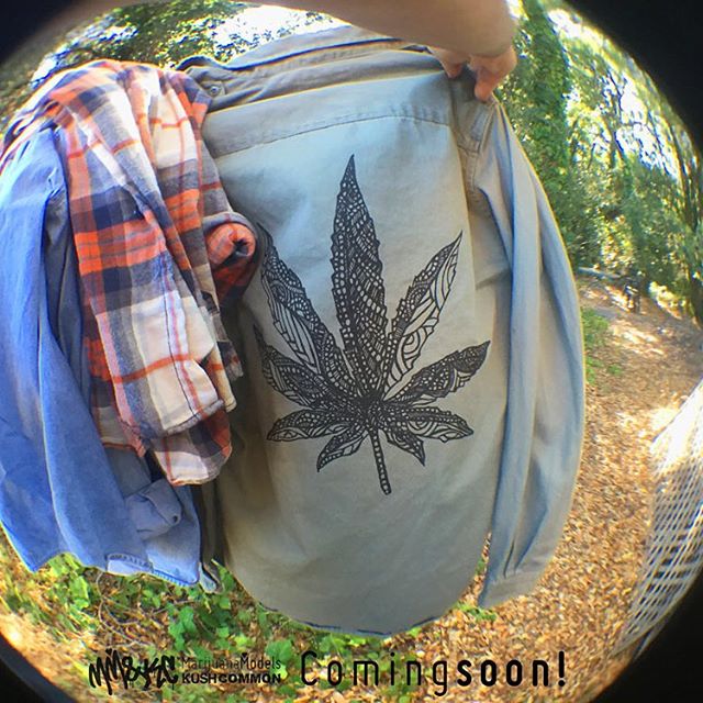 TOMORROW AM!!! We'll be dropping several one-of-a-kind flannels and one camo jacket! All have this handdrawn ornate weed leaf printed on the back as well as patches hand-sewn on the pocket and arm. If you snag one tomorrow we will send it Priority (USPS Cutoff for Priority mail in time for the holidaze)!
We loved making them and hope you love wearing them
www.shop.kushcommon.com