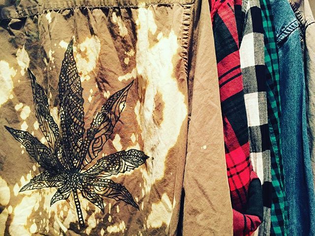 Sneak peek at part of the next round of flannels!😬 Who wants one?!😛 ️Lemme know if you have any special requests for colors you'd like to see
See what's currently in stock at our shop at www.shop.kushcommon.com