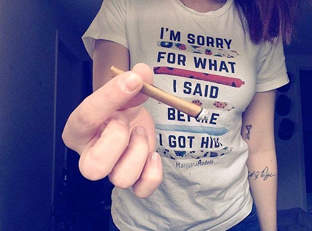@cannakatie  Reppin that I'm Sorry for What I Said Before I Got High tee! I know there's a few people who can relate😬 📬 Available as a tee, tank, or crop in our shop (men's/unisex & women's sizes). Link in my bio!
www.shop.kushcommon.com

Thank you @cannakatie !!️
