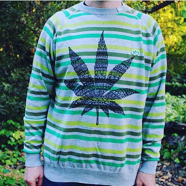 Last round of sweaters is up! This one's a Re-inspired LRG🌳 Check out the selection at the link in my bio📬
www.shop.kushcommon.com